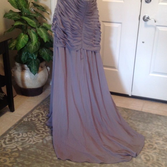 Chiffon gown - Picture 3 of 3